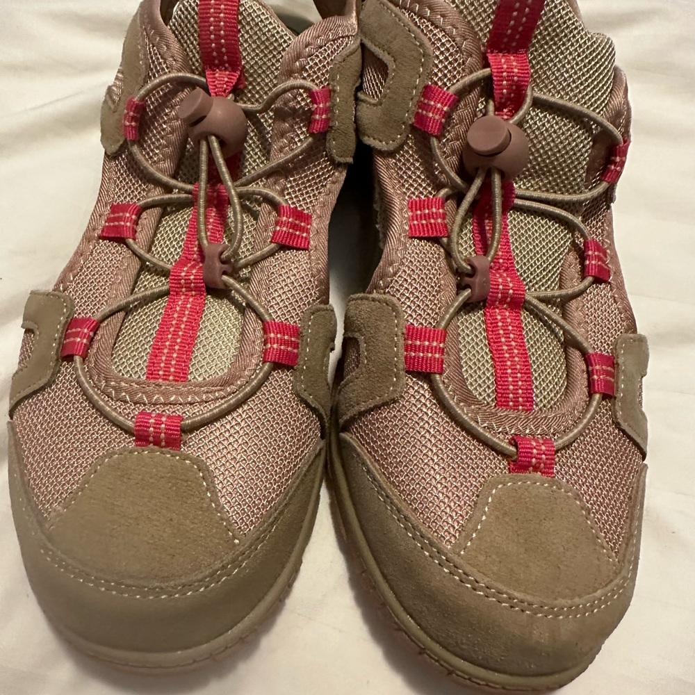 Land’s End Stylish Pink and Tan Closed Toe River Sandals NWOT